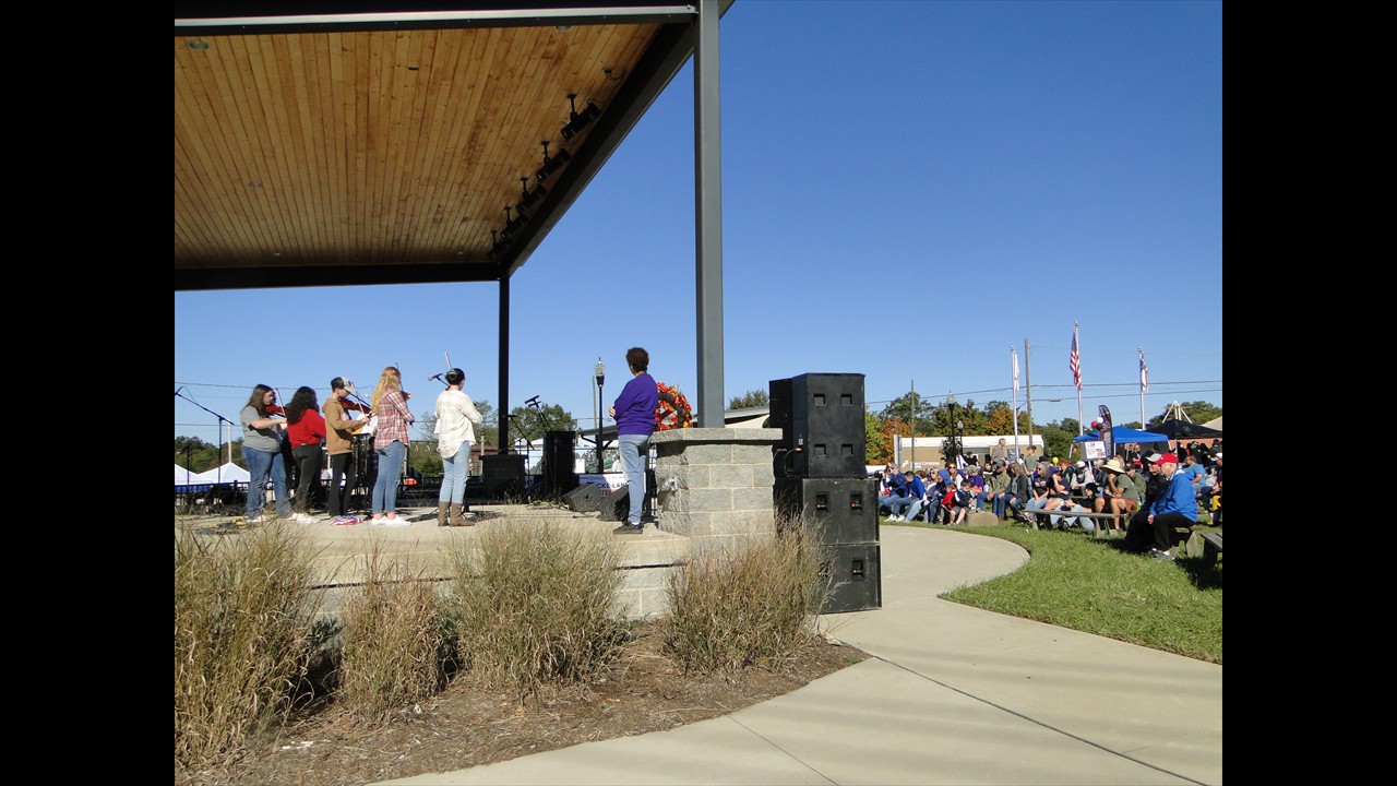 Folks enjoyed entertainment throughout the day at the Rotary Stage.