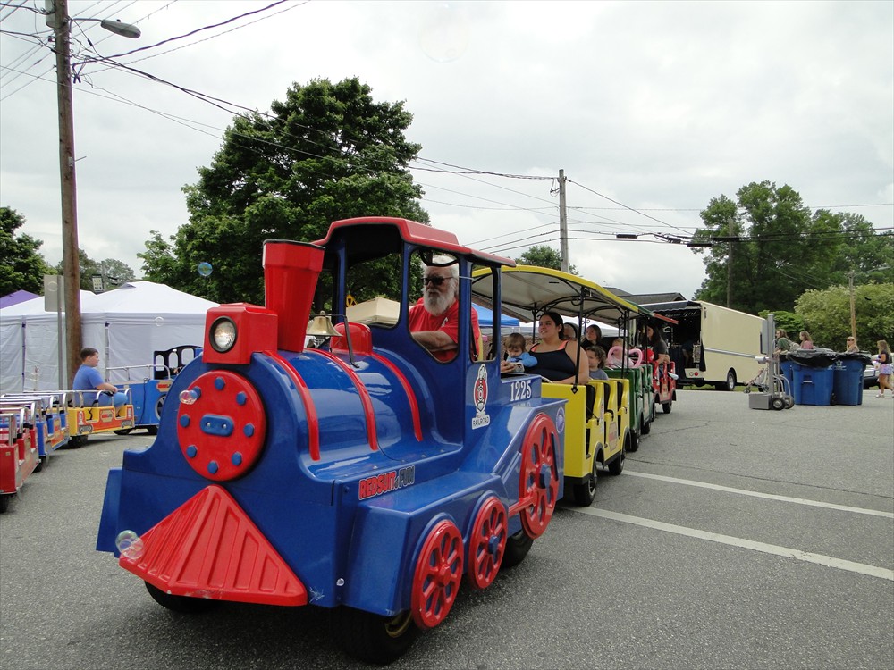 Red Suit Fun - train rides & more! VIEW VIDEO!