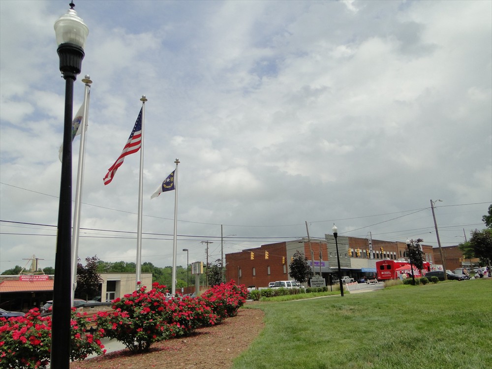 Welcome to Taylorsville and the 2025 Apple Blossom Festival!