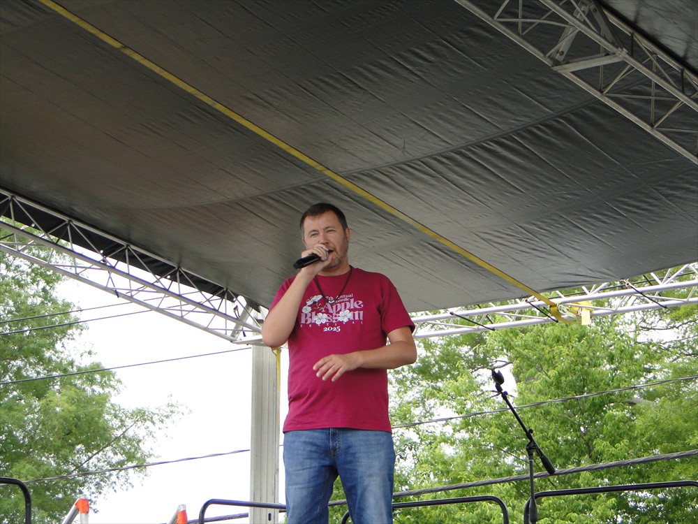 Gospel Stage presents Shellem Cline. VIEW VIDEOS!