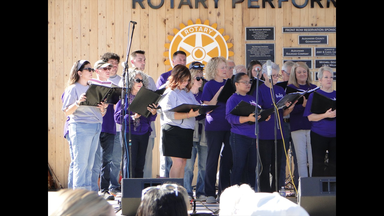 Rotary Stage - Studio 3 Chorale performs.